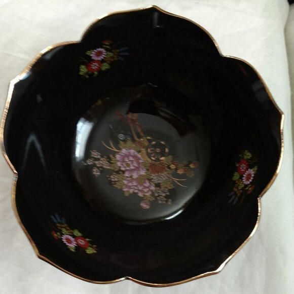 CHINESE Decorative PORCELAIN BOWL w/Black Glaze And Gold Motifs Signed - Picture 10 of 11
